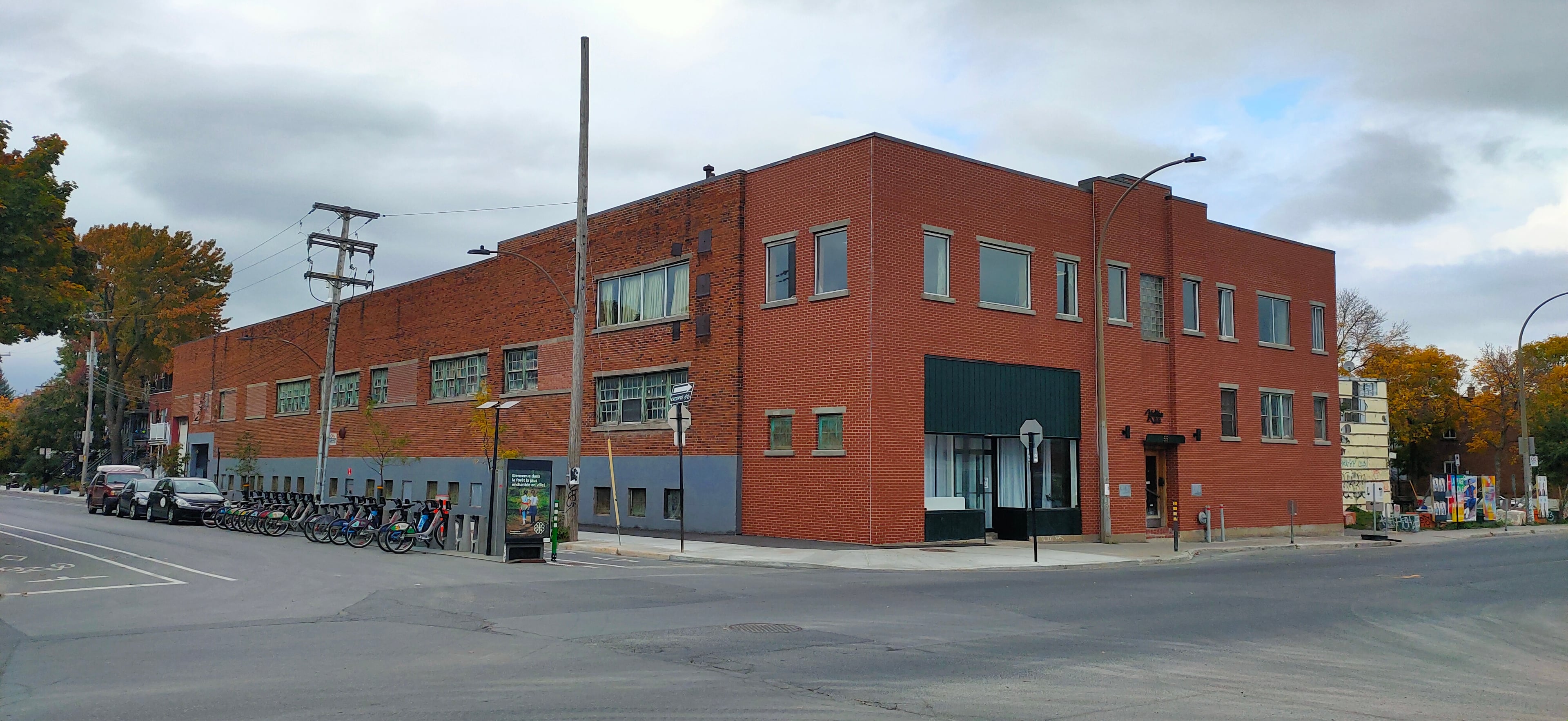 Food wholesale warehouse